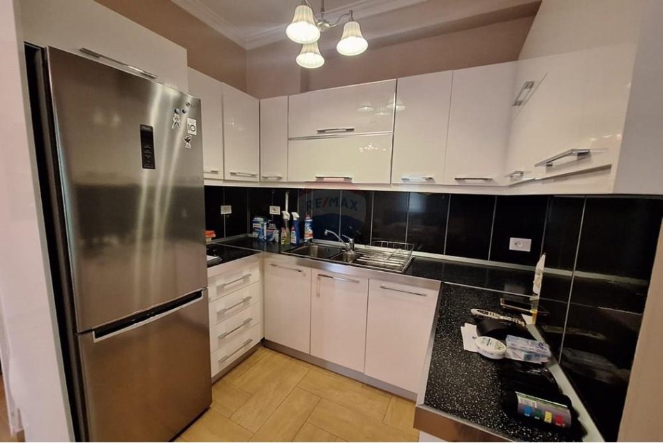 Tirane, jepet me qera apartament 2+1 Kati 5, 90 m² 600 € (Don Bosko)