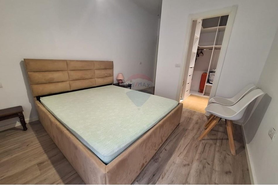 Tirane, jepet me qera apartament 2+1 Kati 5, 90 m² 600 € (Don Bosko)