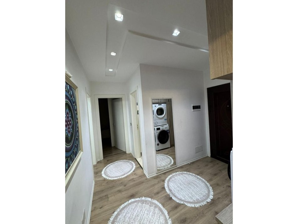 0683487469  Tirane, jepet me qera apartament 2+1+Ballkon Kati 7, 77 m² 750 € (Prane HOTEL FERRARI)