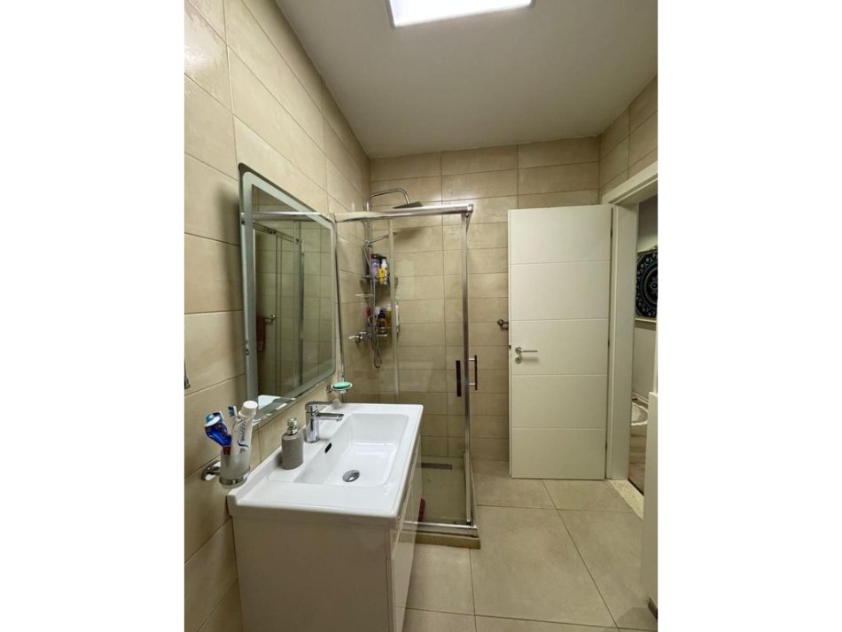 0683487469  Tirane, jepet me qera apartament 2+1+Ballkon Kati 7, 77 m² 750 € (Prane HOTEL FERRARI)