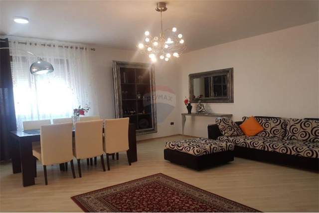 Tirane, jepet me qera apartament 2+1 120 m² 500 Euro (Marterniteti i Ri)