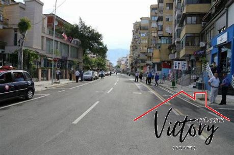 Tirane, jepet me qera zyre Kati 1, 400 m² 3.500 Euro (PRANE SHKOLLES SE BALETIT)