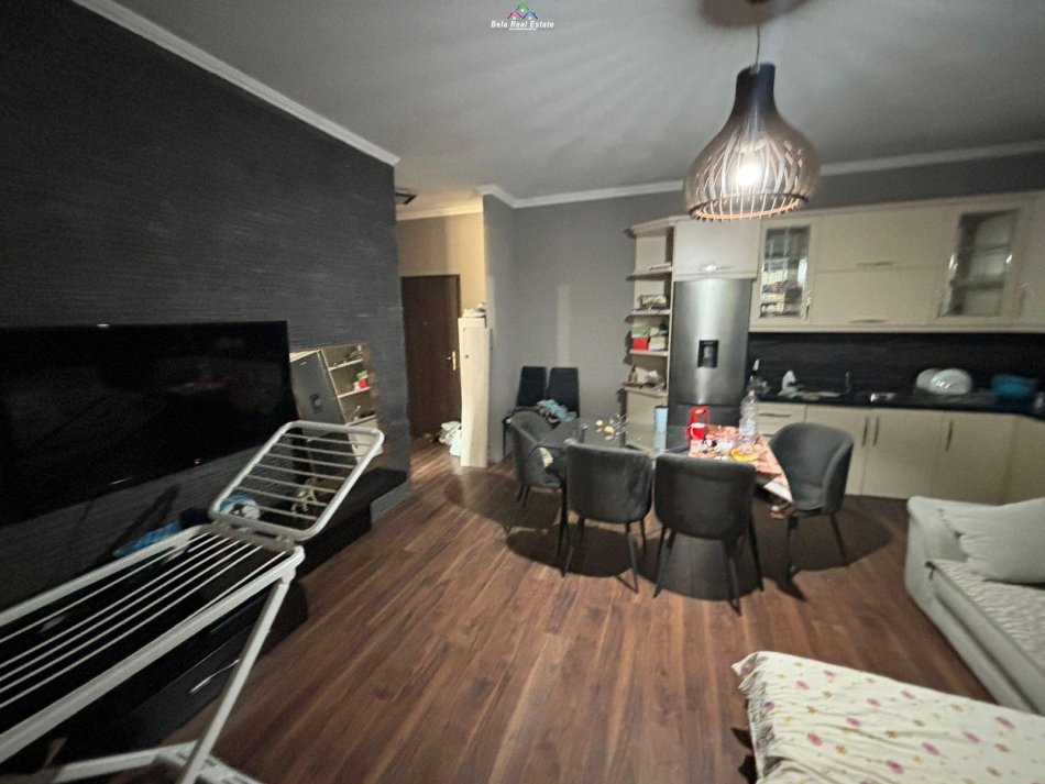 Tirane, jepet me qera apartament 2+1 Kati 2, 110 m² 600 € (rruga drritan hoxha)
