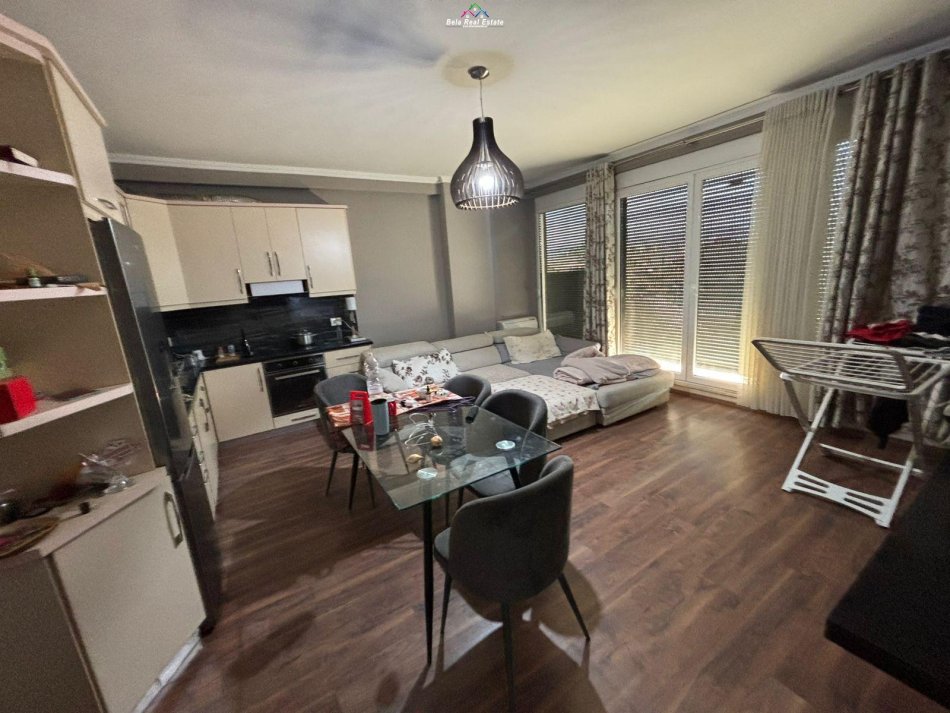 Tirane, jepet me qera apartament 2+1 Kati 2, 110 m² 600 € (rruga drritan hoxha)