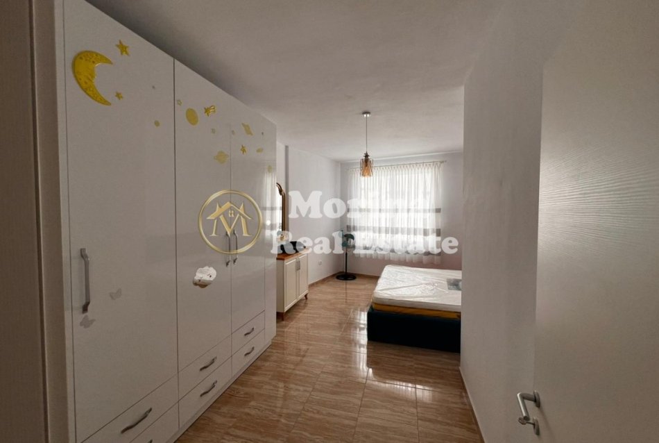 Tirane, jepet me qera apartament 3+1 Kati 5, 130 m² 600 € (Astir)