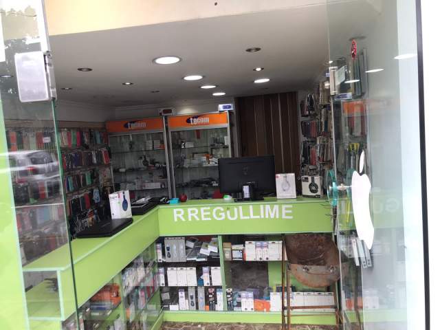 Tirane, shitet dyqan Kati 0, 25 m² 118.000 Euro (Rruga e Dibres Tirane)