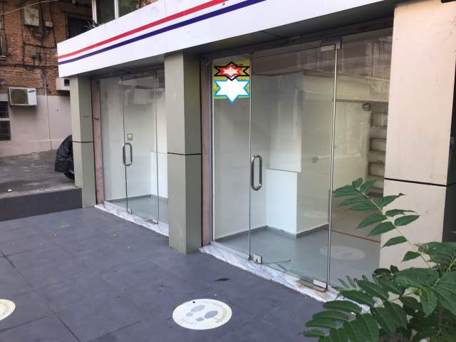 Tirane, shitet dyqan Kati 0, 37 m² 67.000 Euro (Rruga Reshit Collaku Tirane)