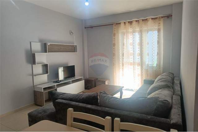 Tirane, jepet me qera apartament 2+1+BLK Kati 3, 96 m² 350 Euro (Rruga e Thesarit)