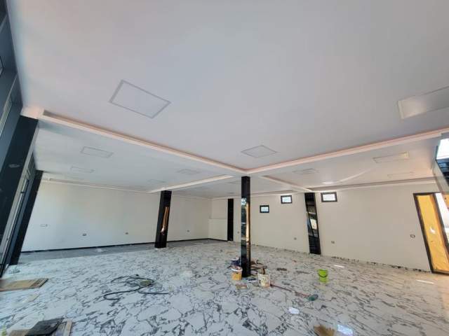Tirane, jepet me qera ambjent biznesi Kati 0, 300 m² 2.200 Euro (Misto Mame)