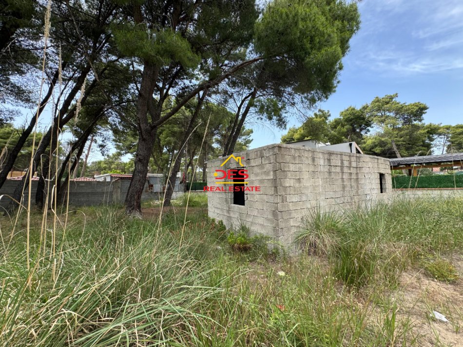 Vlore, shitet truall , 282 m² 210.000 € (Rruga Sazani)