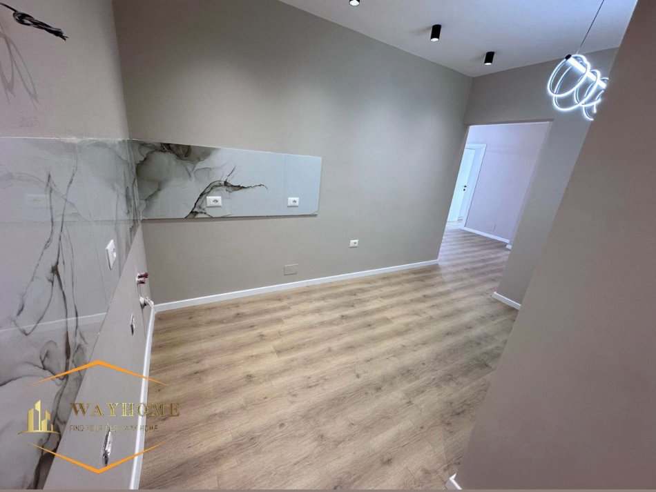 Tirane, shitet apartament 2+1 Kati 4, 79 m² 195.000 € (PAZARI I RI)