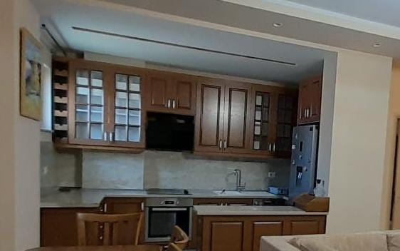 Tirane, jepet me qera apartament 2+1 Kati 3, 90 m² 550 € (Fresk)