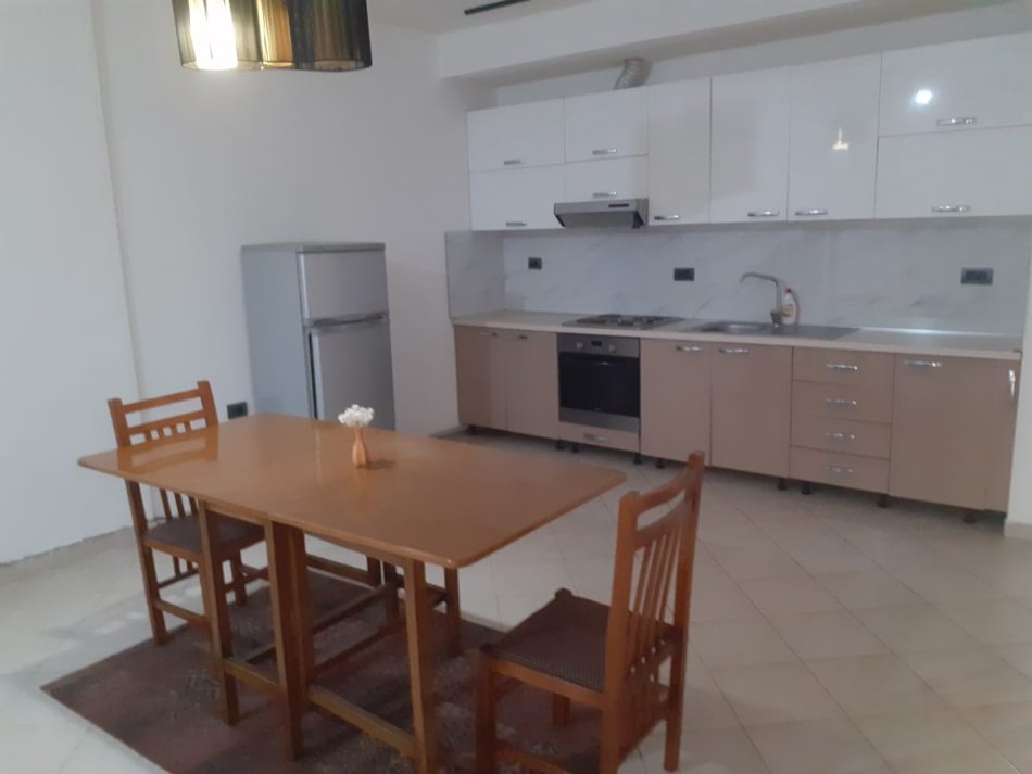 Tirane, shitet apartament 1+1+Ballkon Kati 0, 71 m² 74.500 € (Fresk)