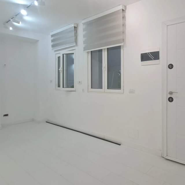 Tirane, shitet Vile 2 Katshe Kati 2, 110 m² 135.000 Euro (rruga e durresit)