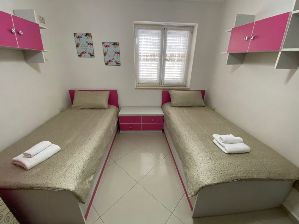 Tirane, shitet apartament 3+1 Kati 2, 90 m² 182,000 € (Pazar i Ri)