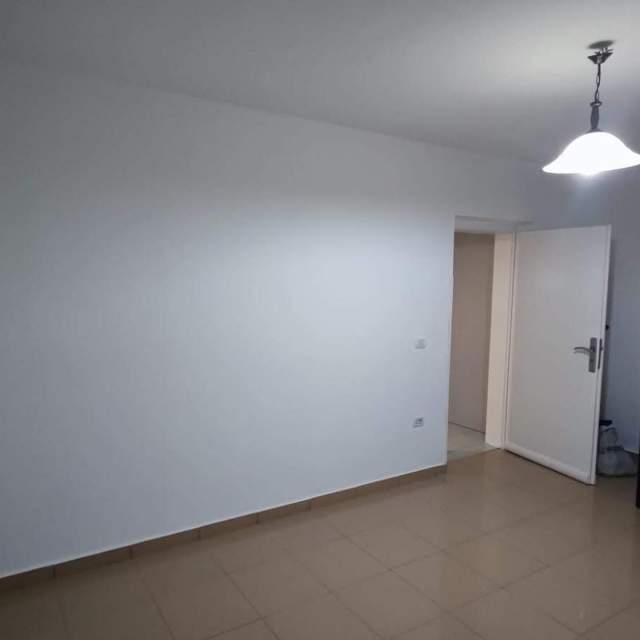 Tirane, jepet me qera ambjent biznesi Kati 1, 35.000 Leke (Rruga Sulejman Delvina,Pasticeri Mon Amour)