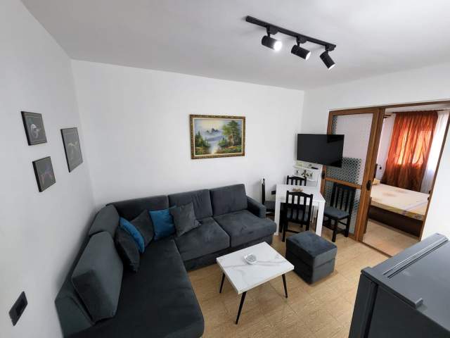 Tirane, jepet me qera garsonier 1+1 Kati 3, 50 m² 350 Euro (Myslym Shyri)