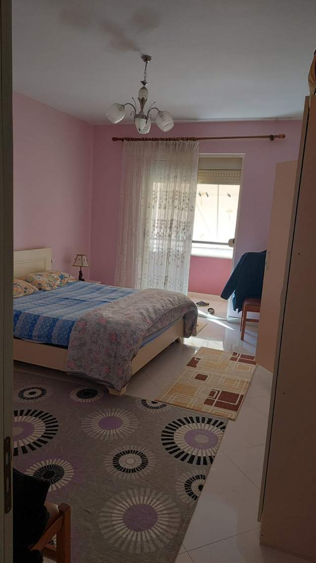 Tirane, jepet me qera apartament 2+1+BLK Kati 2, 120 m² 35.000 Leke (perballe KMY)