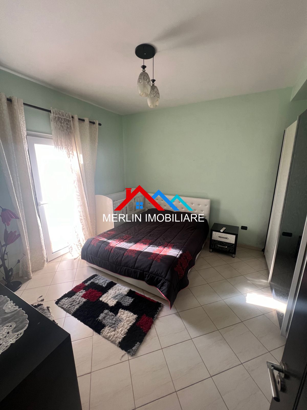 Tirane, shitet Vile 2 kateshe, 198 m2 per 185.000 Euro (Babrru)