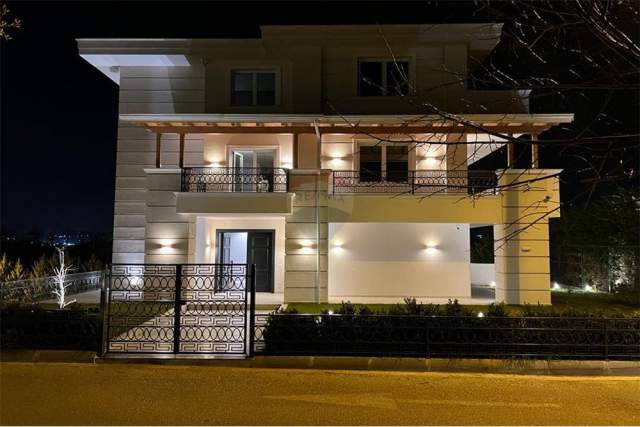 Tirane, jepet me qera Vile 3 Katshe Kati 3, 600 m² 6.000 Euro (Mjull Bathore)