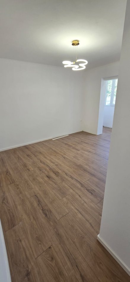 Tirane, shes apartament 2+1+Ballkon Kati 4, 64 m² 169.000 € (Rruga e Kavajes, Ngjitur me Ambulancen nr 9)