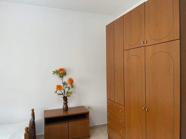 Tirane, jepet me qera Penthouse 2+1+A+BLK Kati 2, 100 m² 40.000 Leke (Rruga Zografet)