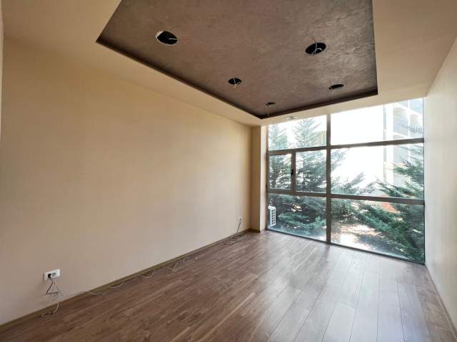 Tirane, jepet me qera ambjent biznesi Kati 2, 195 m² 1.200 Euro (Astir)