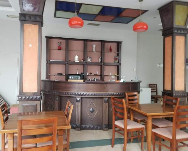 Elbasan, jepet me qera ambjent biznesi 106 m² 35.000 Leke