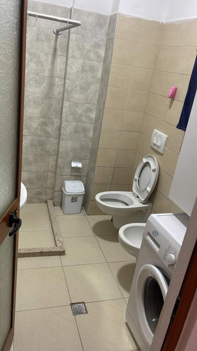 Tirane, jepet me qera apartament 1+1+BLK Kati 1, 70 m² 40.000 Leke (prane Viles Gold)