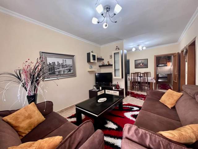 Tirane, jepet me qera apartament 2+1+BLK Kati 4, 75 m² 380 Euro (irfan tomini)