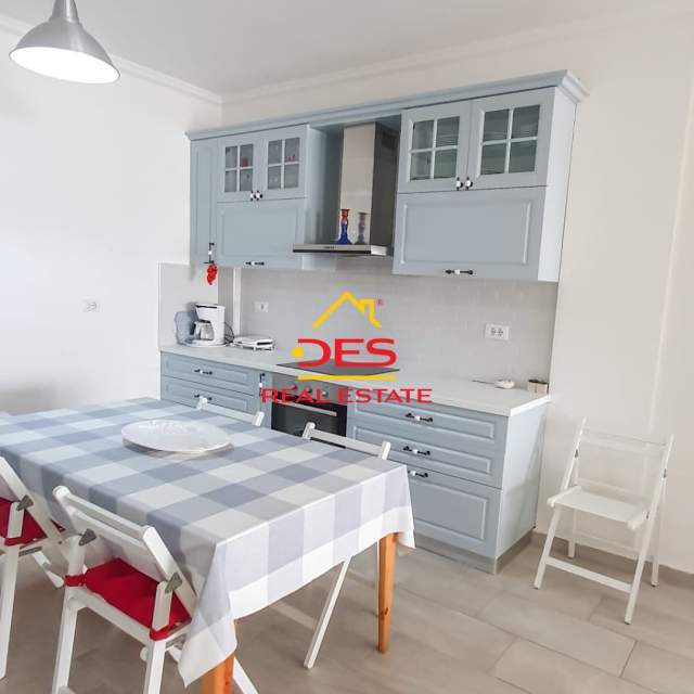 Vlore, jepet me qera Kati 0, 126 m² 1.300 Euro (Rruga Aleksander Moisiu)