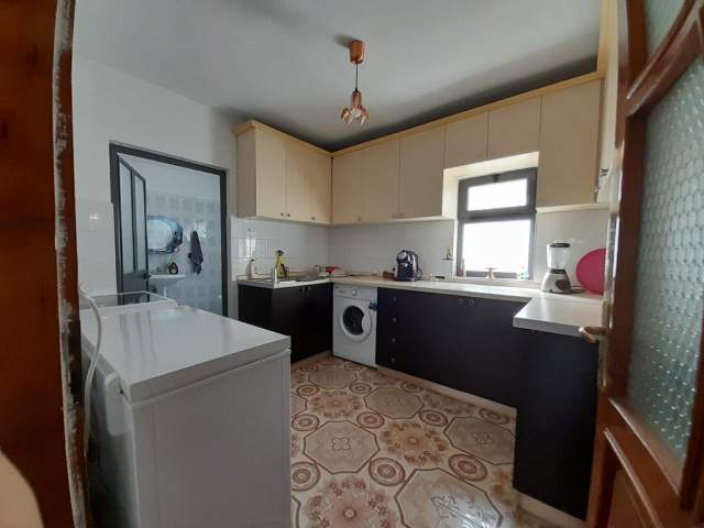 Tirane, shitet shtepi Kati 1, 127 m² 300.000 Euro
