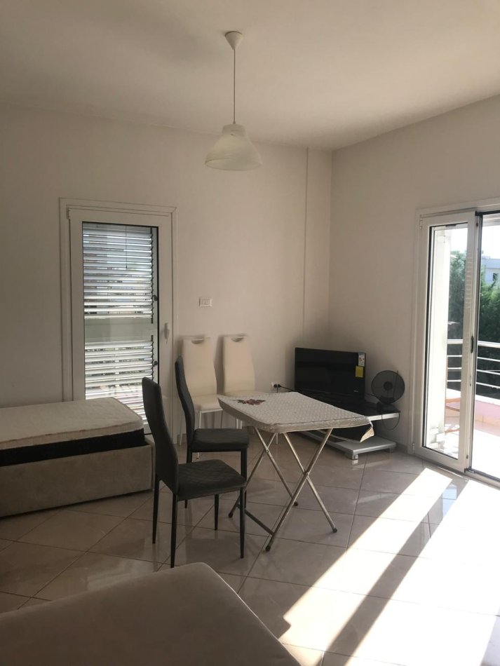 Tirane, jepet me qera apartament 1+1 Kati 2, 60 m² 380 € (Astir)