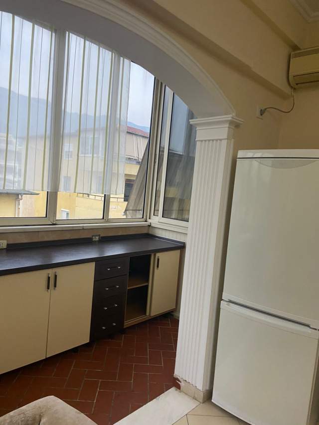 Tirane, shitet apartament 1+1 Kati 2, 84 m² 71.400 Euro (Linze)