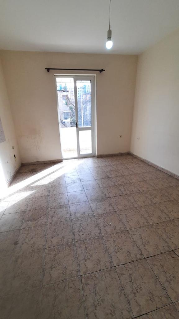 Tirane, shitet apartament 1+1 Kati 3, 48 m² 70.000 Euro (21 DHJETORI)