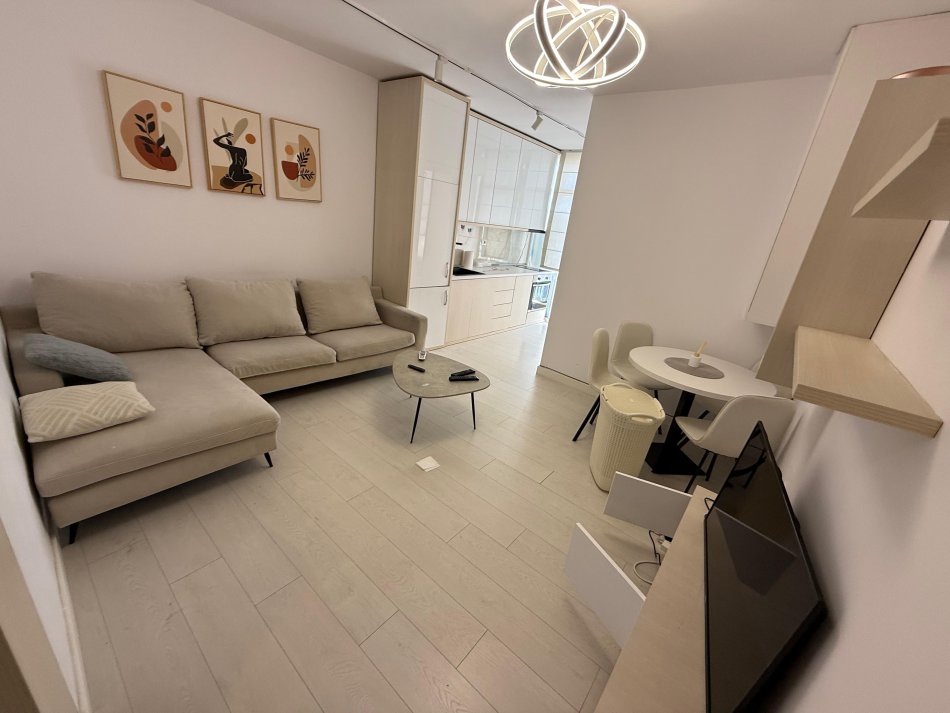 Tirane, jepet me qera apartament 1+1 Kati 11, 65 m² 500 € (komuna parisit)