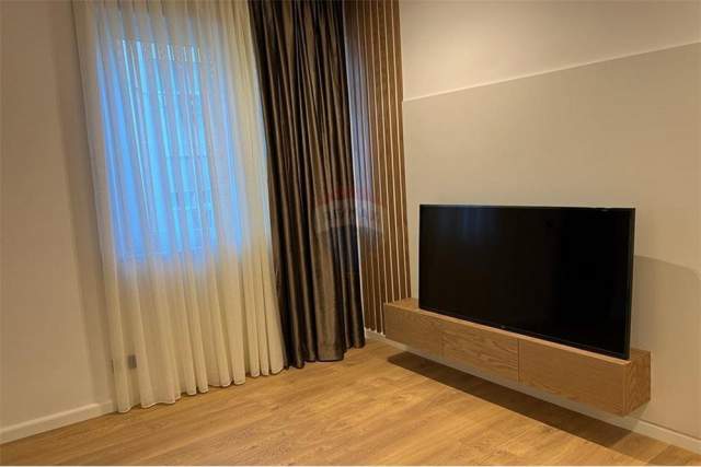 Tirane, jepet me qera apartament 110 m² 750 Euro (Kopshti Zoologjik)