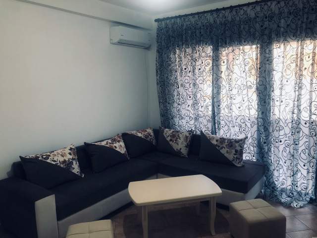 Tirane, jepet me qera apartament 2+1+BLK Kati 4, 85 m² 450 Euro (rruga Peti)