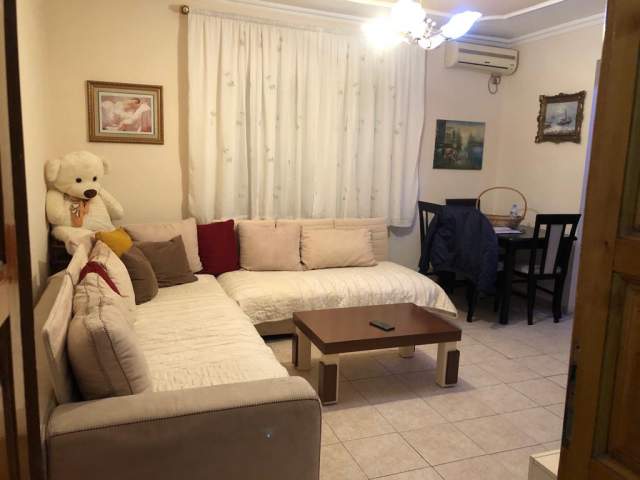 Tirane, jepet me qera apartament duplex Kati 4, 173 m² 350 Euro (Brryl, Tirane)