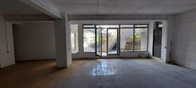Tirane, shitet dyqan Kati 0, 113 m² 50.000 Euro (Astiri)