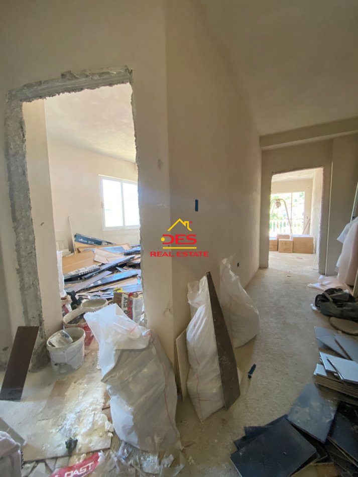 Vlore, shitet apartament 1+1 Kati 8, 93 m² 139.500 € (Rruga Ismail Qemali)