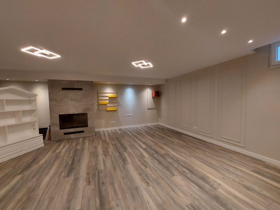 Tirane, jepet me qera Vile 2 Katshe Kati 0, 243 m² 3.000 € (Elysium Residence)
