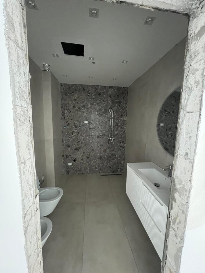 Tirane, jepet me qera apartament 1+1 Kati 3, 1.200 € (Lake View Tirana)