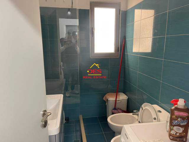 Vlore, jepet me qera apartament 1+1+A+BLK Kati 5, 74 m² 300 Euro (Rruga Çamëria, Vlorë)