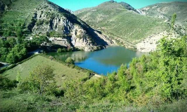 Tirane, shes truall 9.000 m² 270.000 Euro (Peze-Helmes)