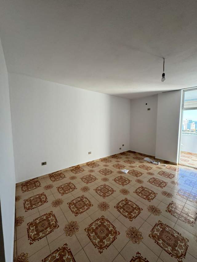 Tirane, jepet me qera apartament 2+1+BLK Kati 7, 86 m² 40.000 Leke (ish Restorant Durresi)