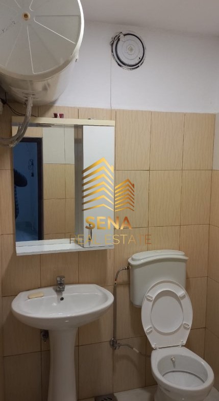 Tirane, jepet me qera apartament 1+1 Kati 1, 54 m² 230 € (Rruga Galip Toptani)
