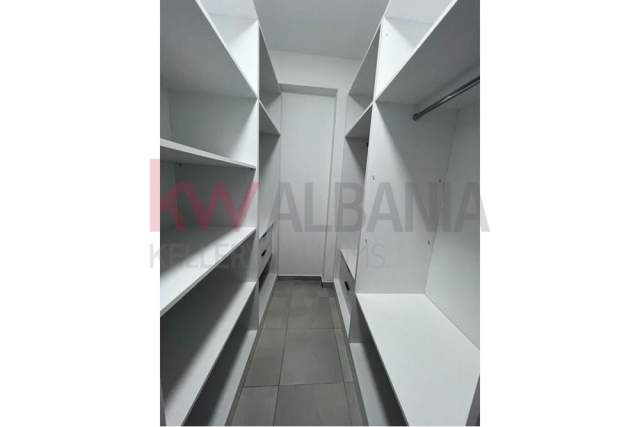 Tirane, jepet me qera apartament 2+1+BLK Kati 3, 110 m² 800 Euro (Kodra e Diellit)