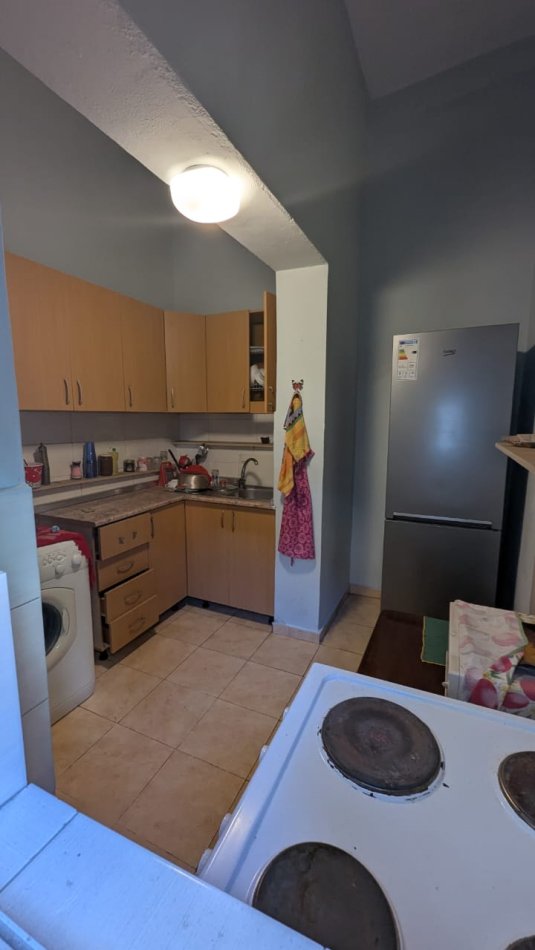 Tirane, jepet me qera apartament 1+1 Kati 2, 70 m² 450 € (Sheshi Willson)