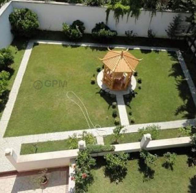 Tirane, shitet Vile 5+1 Kati 5, 1.600 m² 3.600.000 Euro (Rruga e Elbasanit)